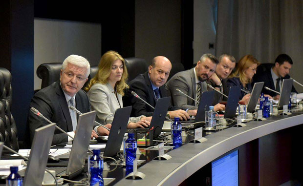 Живот на црно